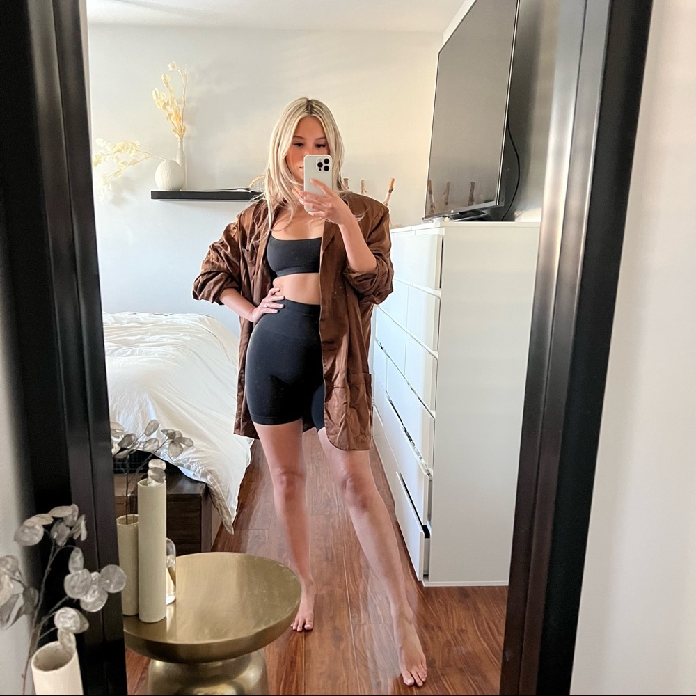 THRIFTED Satin Brown Blazer with shoulder pads. Size US L/XL.